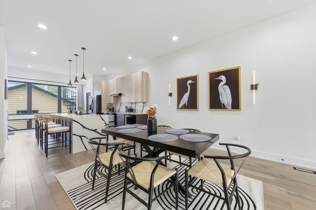 Building Photo - 4210 W 5th Ave