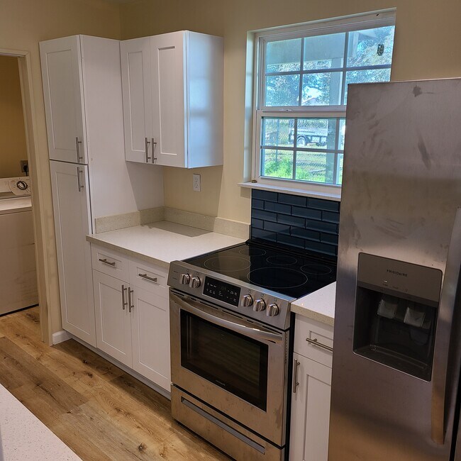 Kitchen 2 - 9625 Irby St