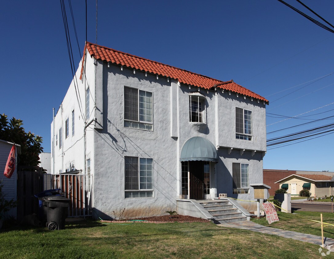 Primary Photo - 402 Church Ave