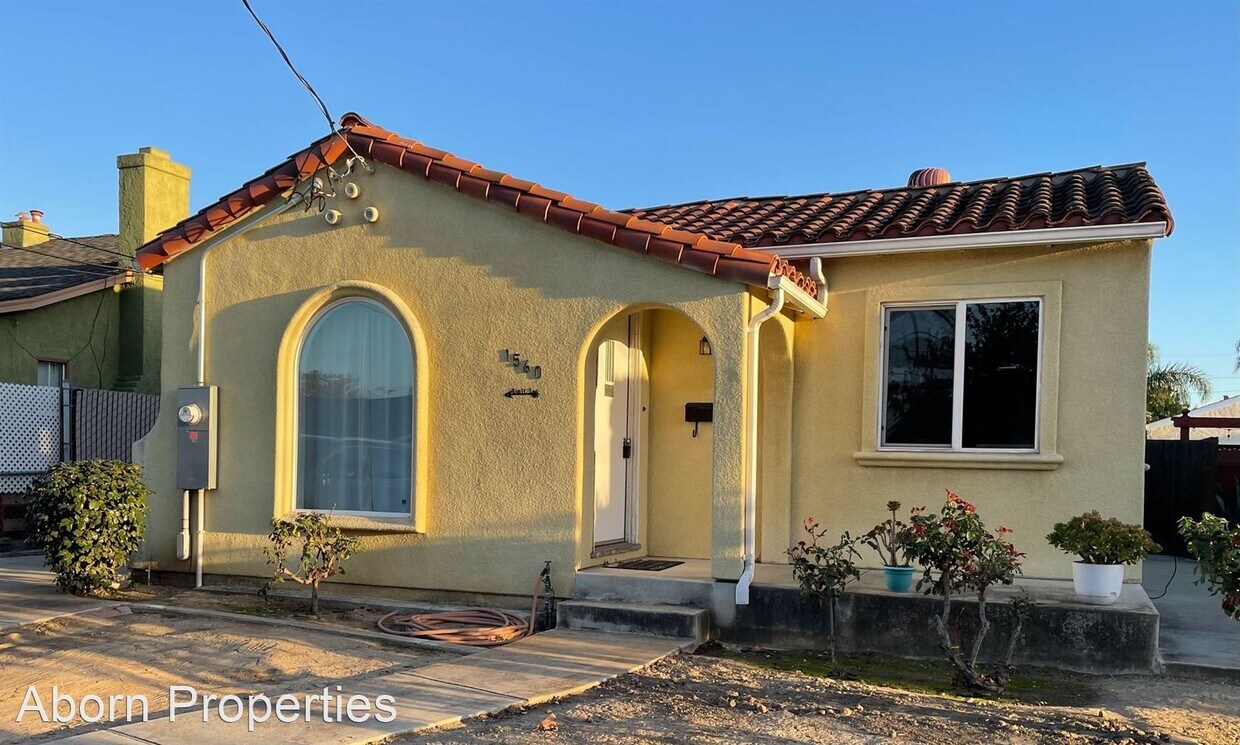 Primary Photo - 2 br, 1 bath House - 1560 Shortridge Ave.,...