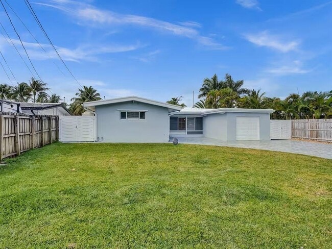 Foto del edificio - 2525 Gulfstream Ln