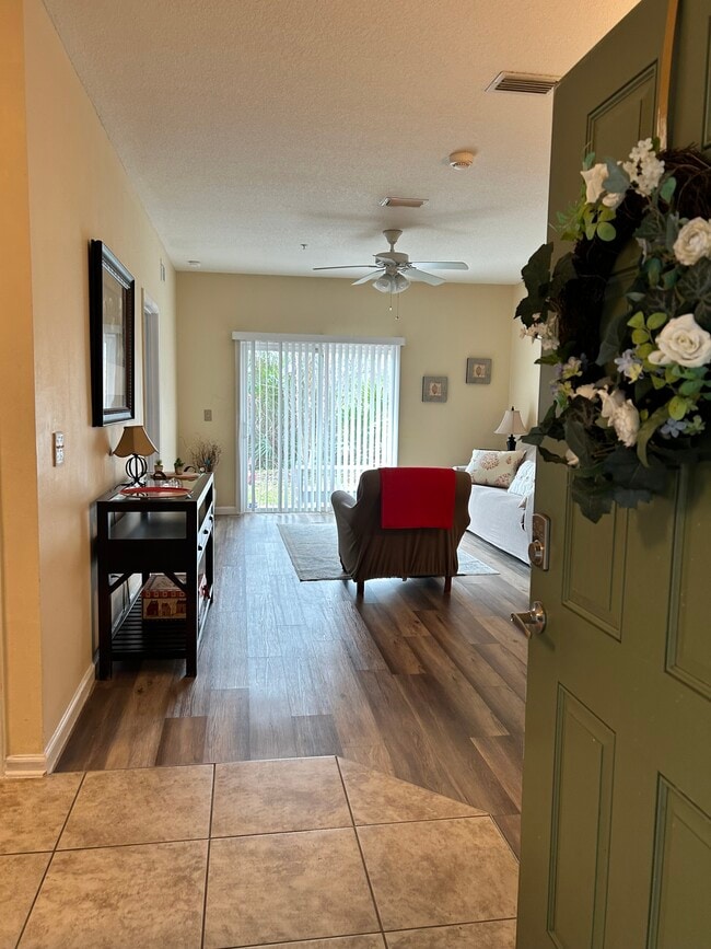 Foto del edificio - 2275 Golden Lake Loop