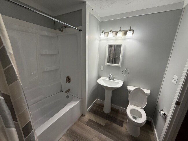 Foto del edificio - 622 E Carpenter St