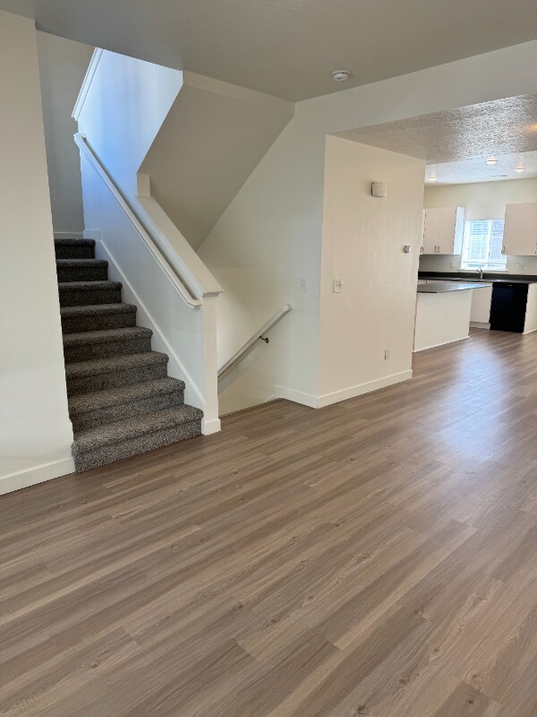 Building Photo - 808 480 S