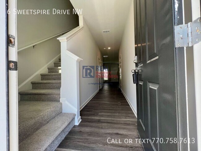 Foto del edificio - 6 Sweetspire Dr