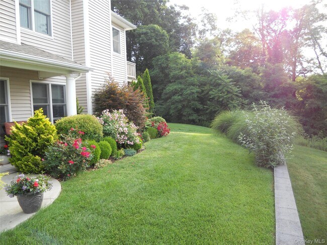 Foto del edificio - 601 Willow Pond Dr