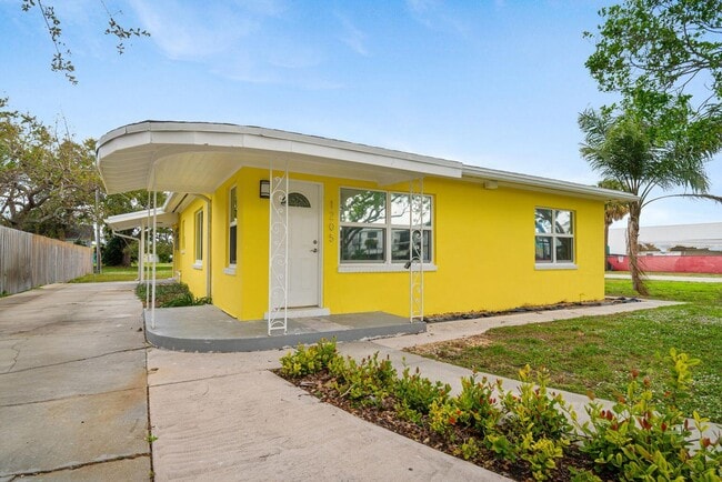 Building Photo - 1205 Longwood St