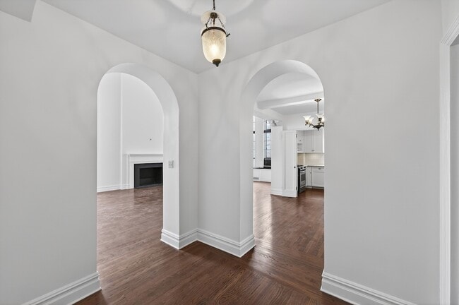 Building Photo - 350 W 57th St