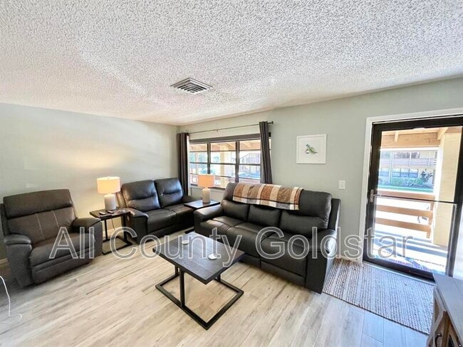 Foto del edificio - 25 Quails Run Blvd