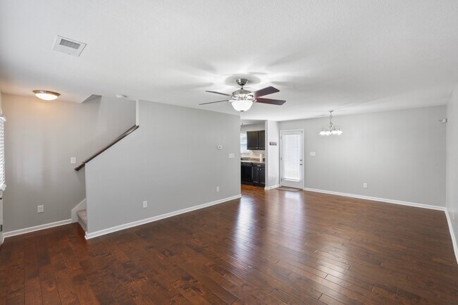 Foto del edificio - 1719 Cove Oak Ln