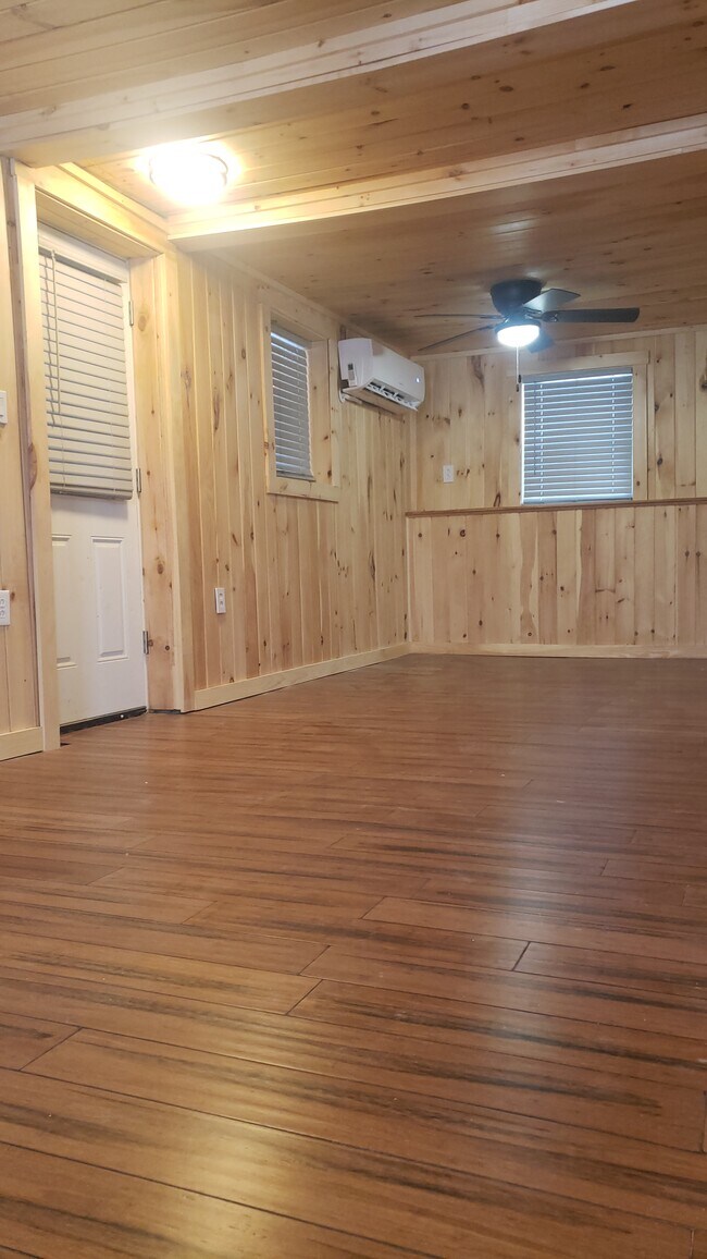 Foto del edificio - 93 Sumner Rd