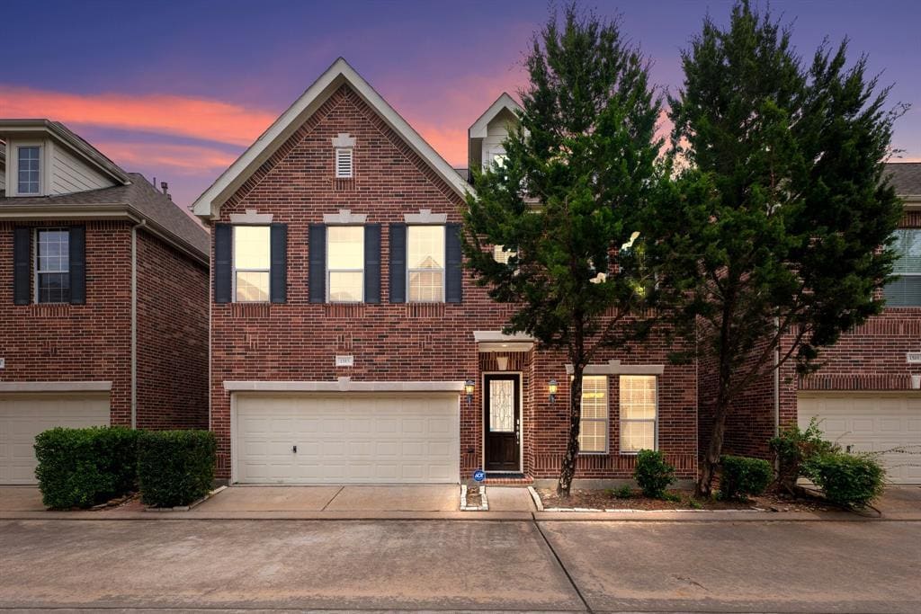Primary Photo - 1515 Olive Park