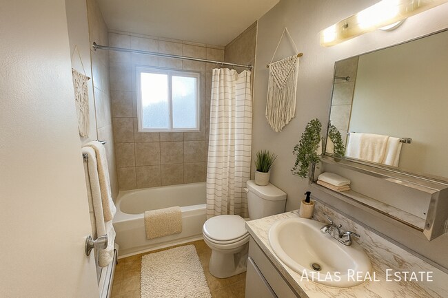 Foto del edificio - 4206 Forest Hill Ct