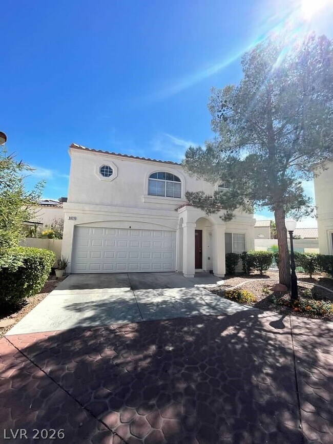 Foto del edificio - 8829 Cornwall Glen Ave