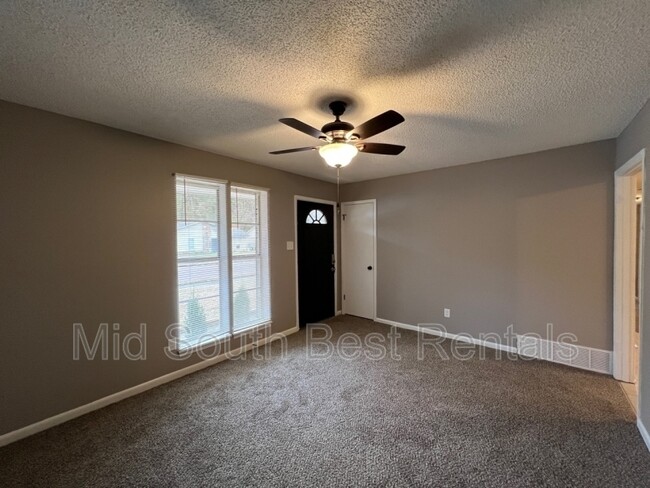Building Photo - 5279 Cedar Bluff Dr