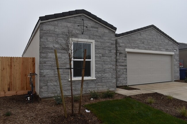 Foto del edificio - 4448 N San Miguel Ave