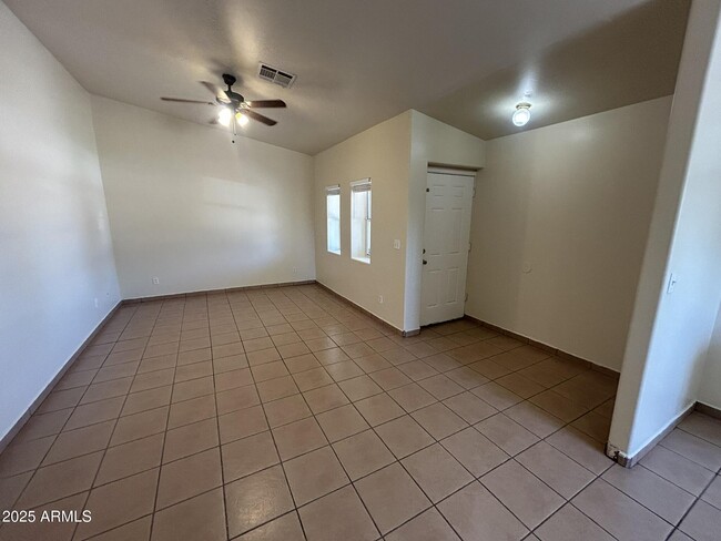 Building Photo - 1062 N 27th St