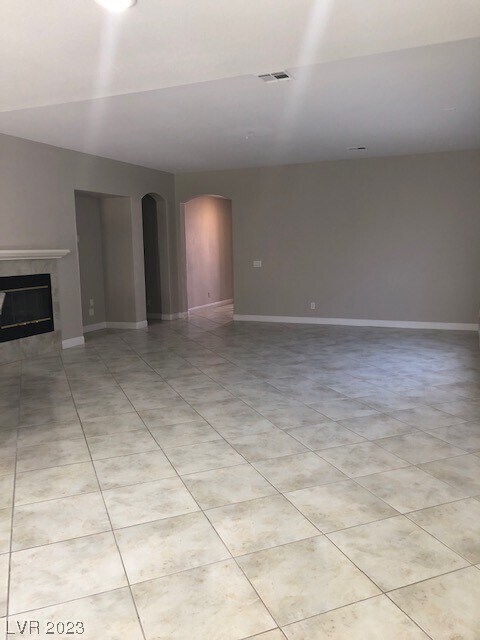 Foto del edificio - 8669 Green Ridge Ave