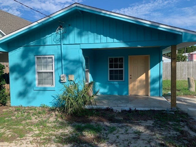 Foto del edificio - 8424 Elizabeth Ave