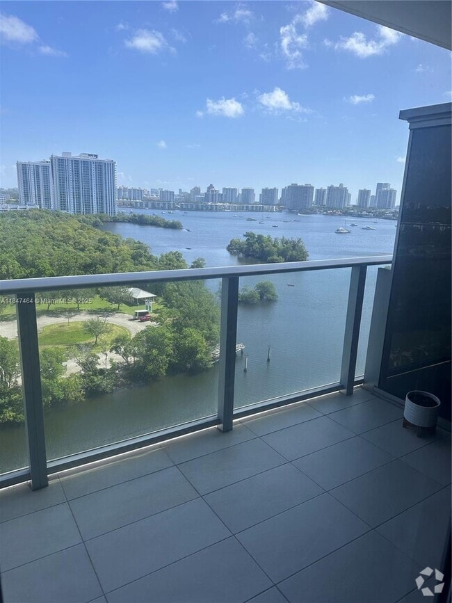 Building Photo - 16385 Biscayne Blvd