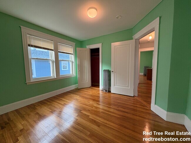 Foto del edificio - 155-157 Hillside St. Unit 2