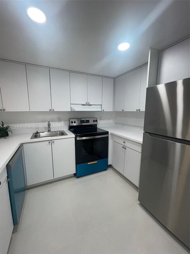 Foto del edificio - 4394 NW 9th Ave