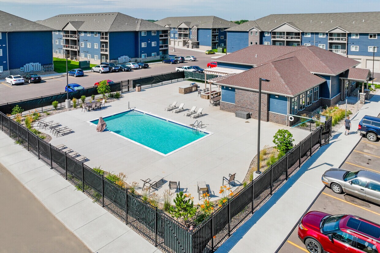 Bienvenido a Pinnacle Point Apartments - Pinnacle Point Apartments