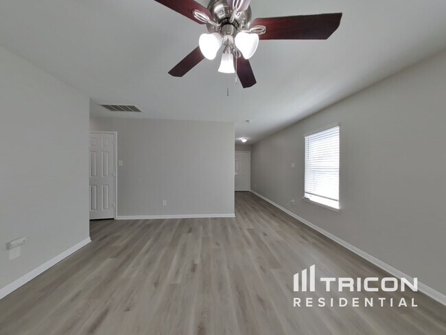 Foto del edificio - 21507 Palma Grove Way