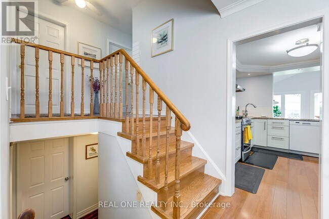 Photo du bâtiment - 1377 Sheldon Ave