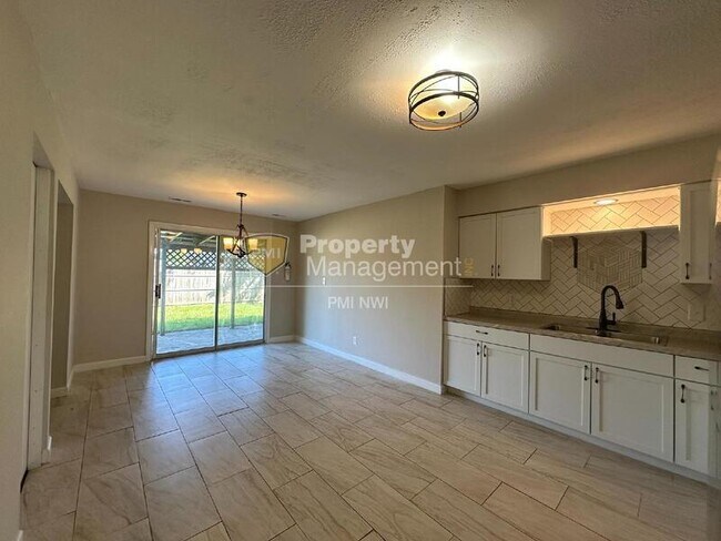 Foto del edificio - 613 Southwind Dr