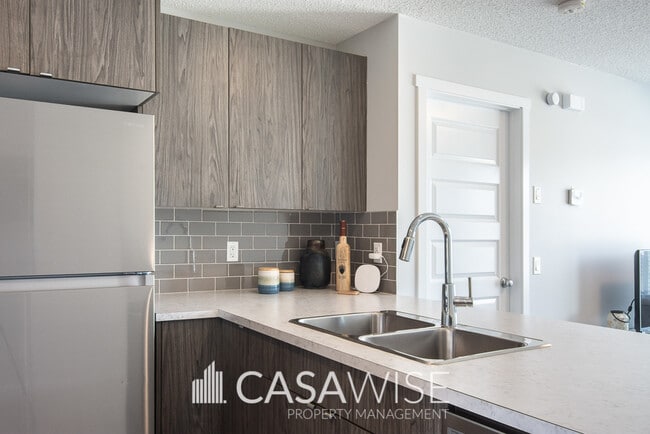 Building Photo - 3073 Coughlan Ln SW