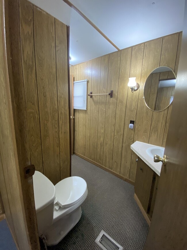 Foto del edificio - 74980 444th Rd