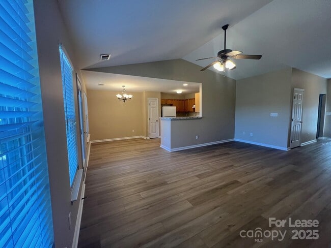 Building Photo - 110 Endicott Ct