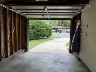 Building Photo - 715 Meadow Ct