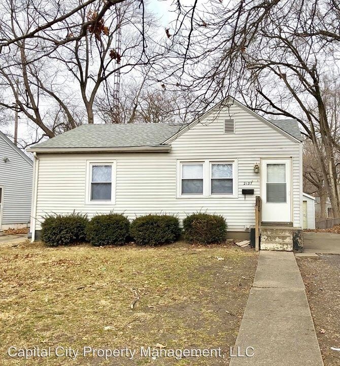 Primary Photo - 3 br, 1 bath House - 2137 E Monroe
