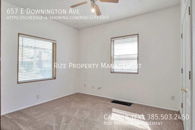 Building Photo - Luxury, Location, and Convenience.