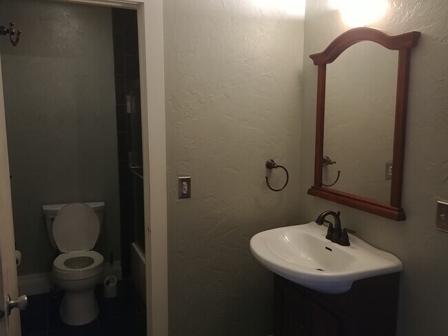 Foto del edificio - 27 Balsam Ct