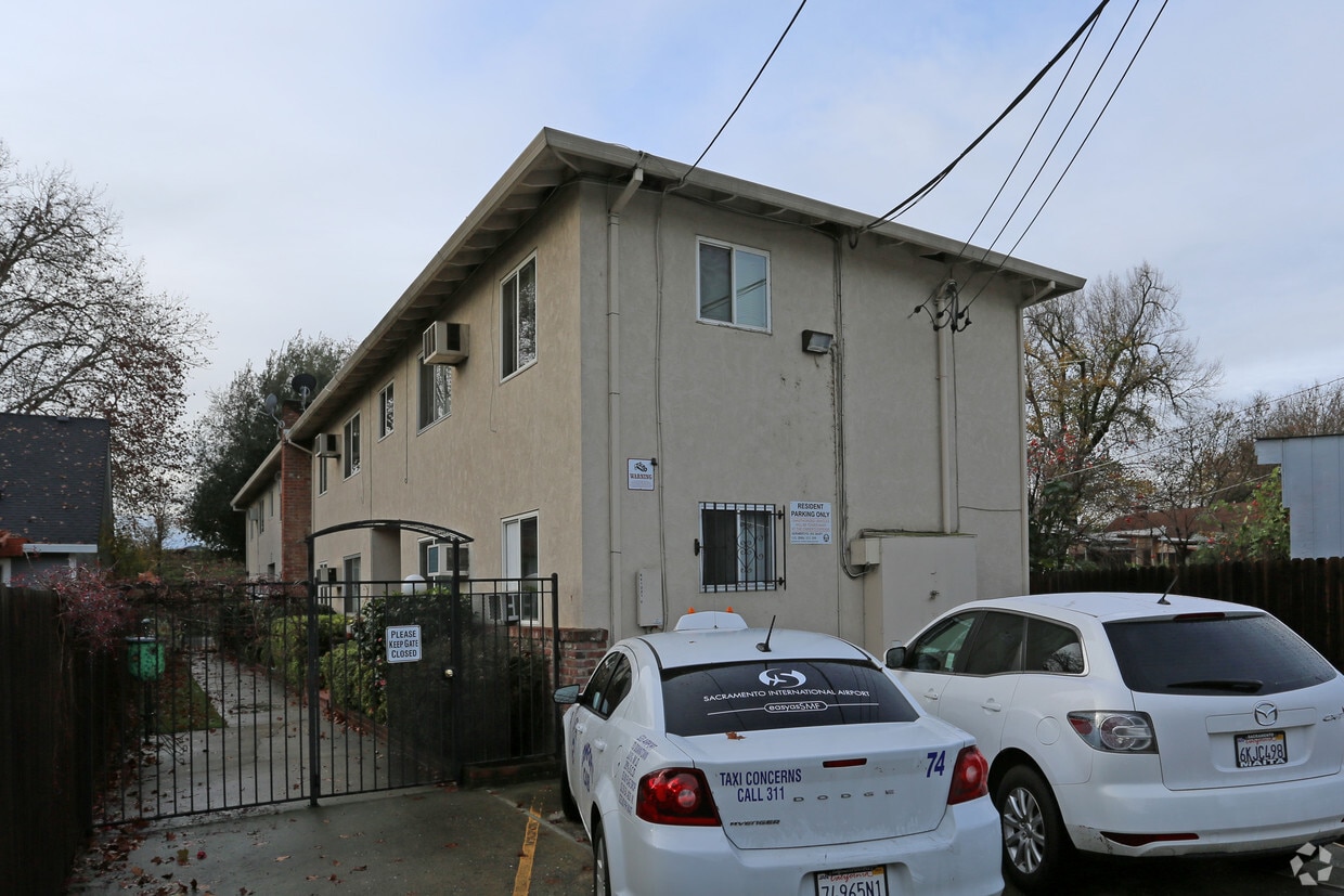 Building Photo - 1221 W St