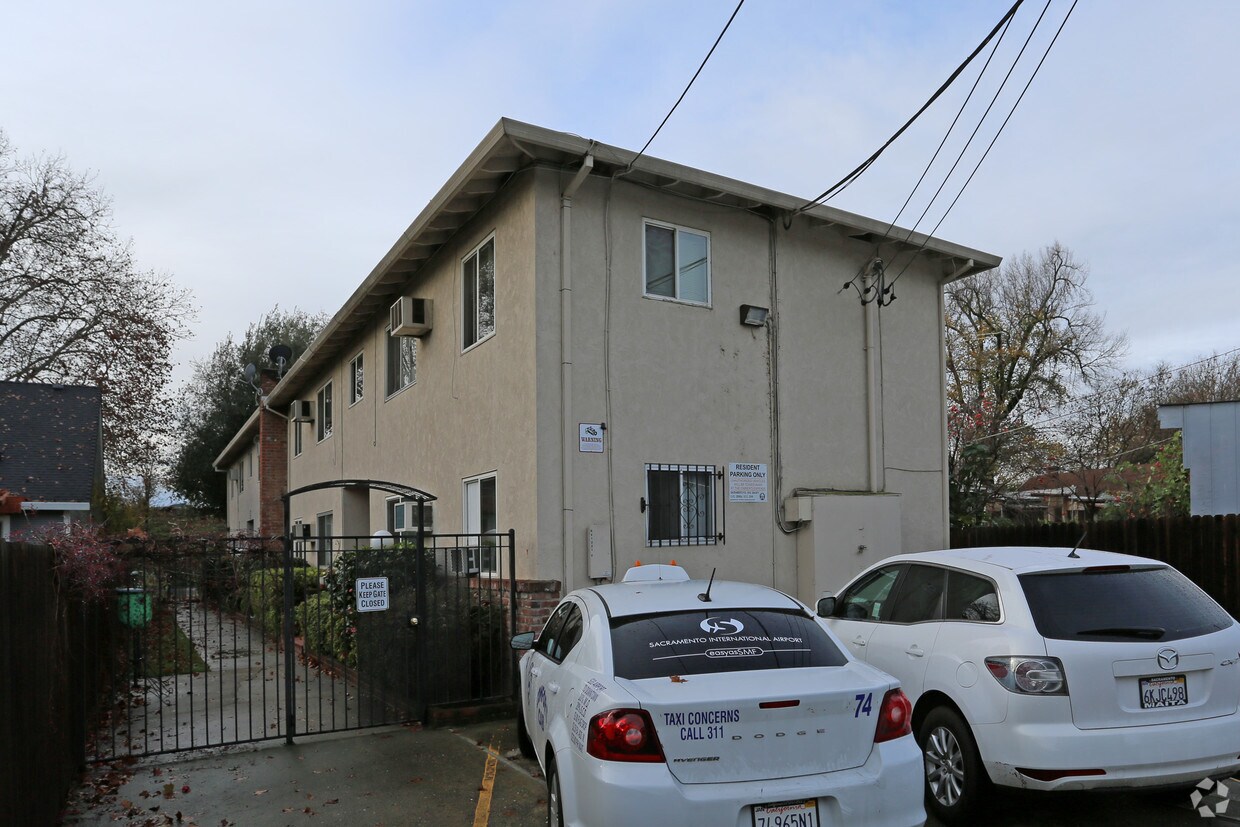 Foto del edificio - 1221 W St
