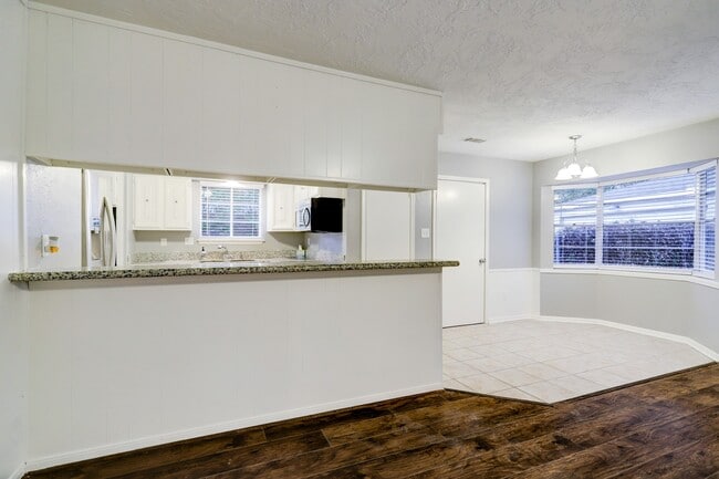 Foto del edificio - 12346 Huntington Venture Dr