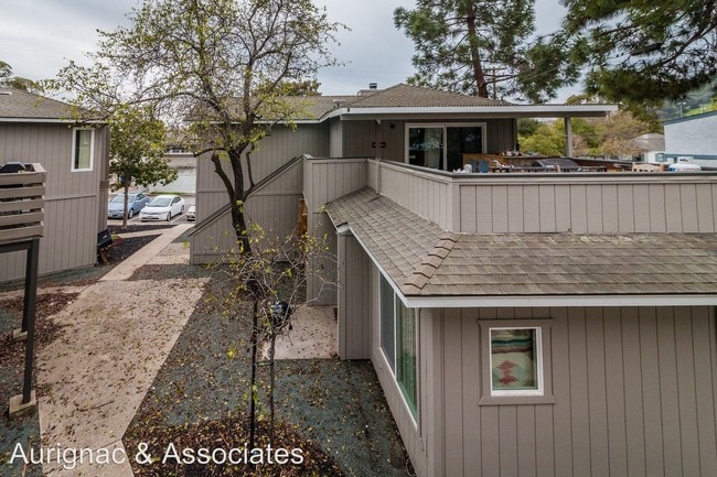 Building Photo - 1290 Murray Ave