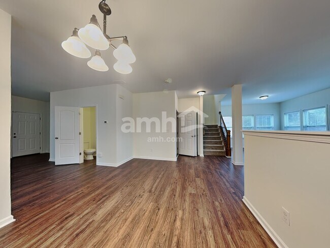 Building Photo - 11622 Village Pond Dr