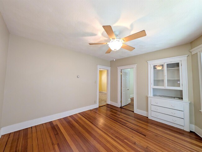 Building Photo - 79 Conwell Ave