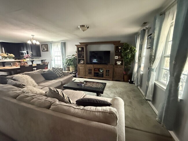 Foto del edificio - 1731 Aden Lane