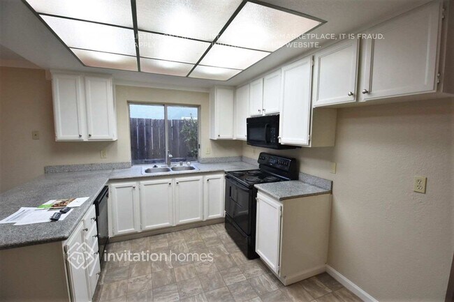 Foto del edificio - 4920 Dawson Dr