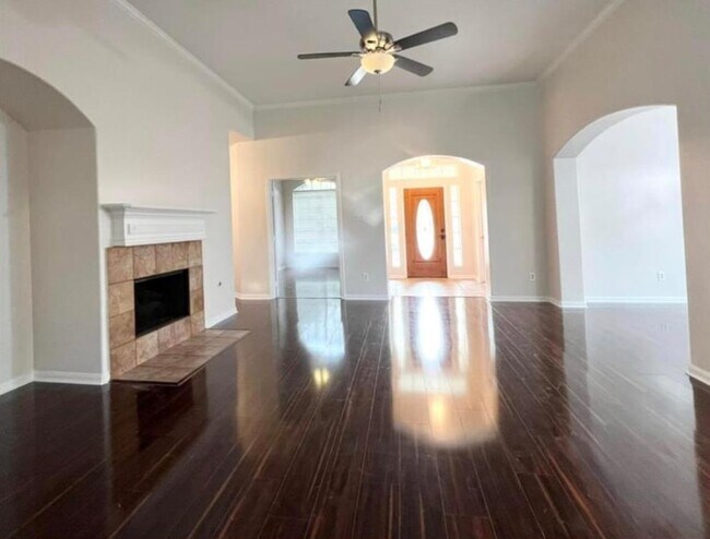 Foto del edificio - 3527 Swordfern Pl