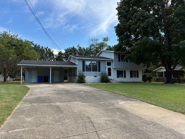 Foto del edificio - 3 Bedroom Rental - close to Cape Fear Vall...