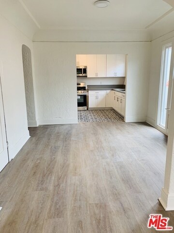 Foto del edificio - 2778 W 8Th St