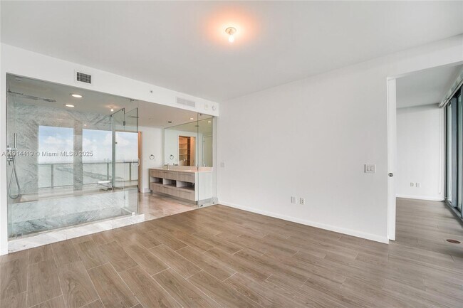 Foto del edificio - 3131 NE 7th Ave