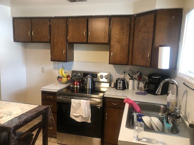 Foto del edificio - 2 Bedroom Apartment near Orem Library